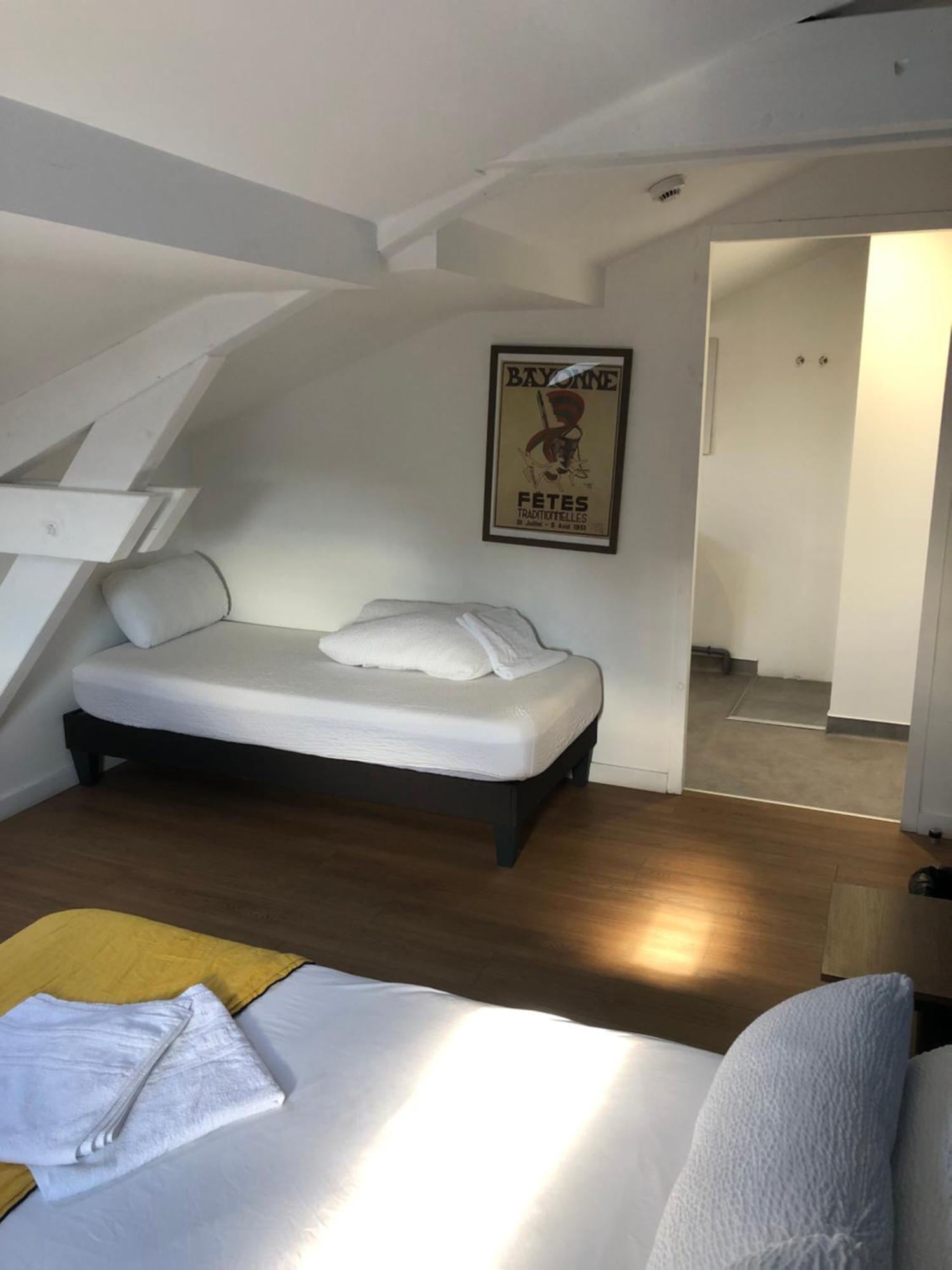 Hostel20 Bayonne Bagian luar foto